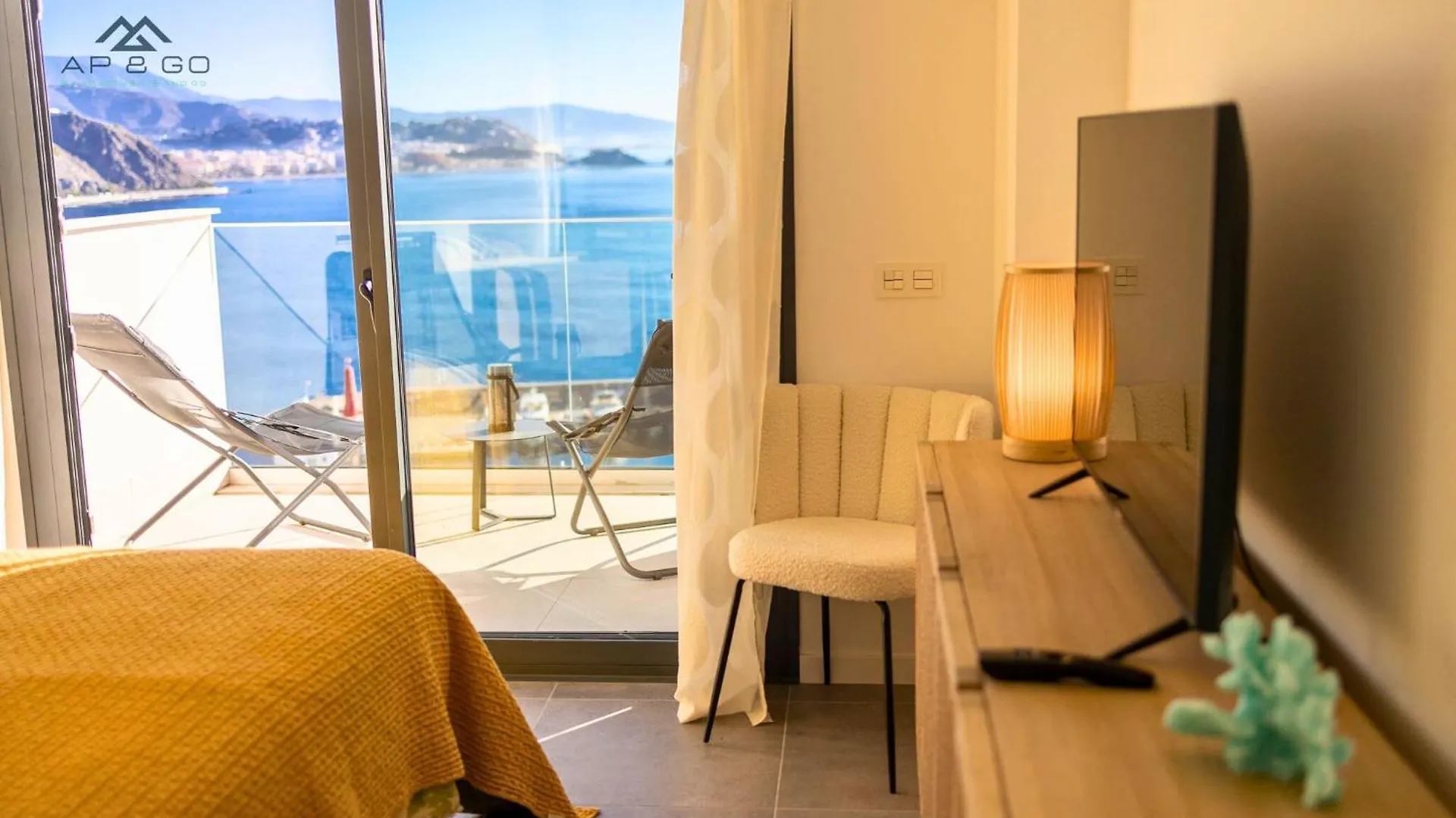 Sky Marina Luxury Apartment La Herradura